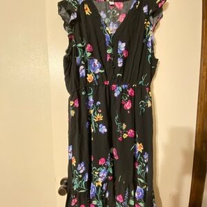 Ladies, black print dress size XXL